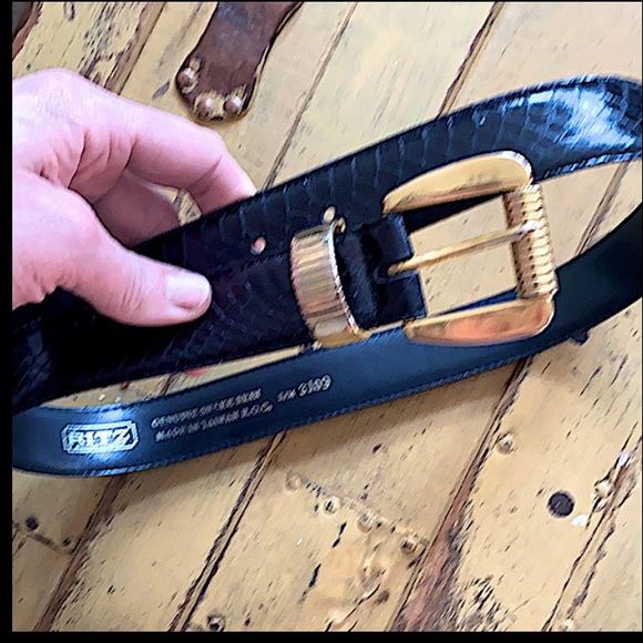 VINTAGE THE RITZ ACCESSORIES COLLECTION BLACK GOLD LEATHER BELT S M main image 5